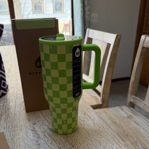 Hydrojug checkers 32oz NWT